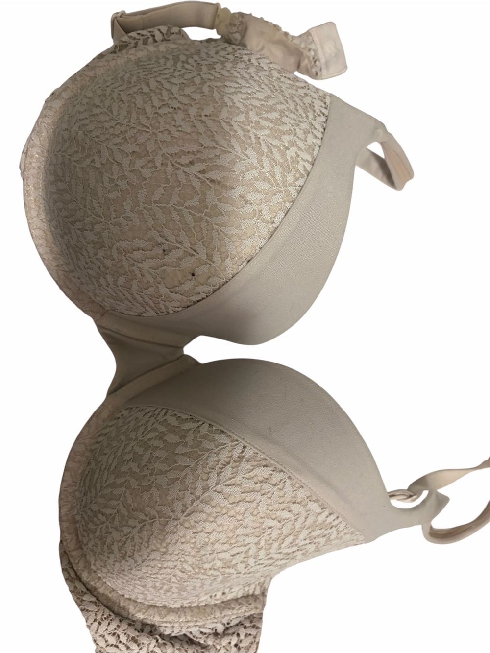 Victoria’s Secret Ivory Lace Padded Underwire Bra 34DD